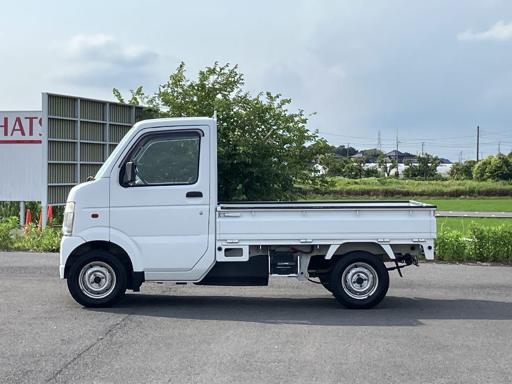 スズキ　キャリートラック　KC パワステ 4WD MT1枚目
