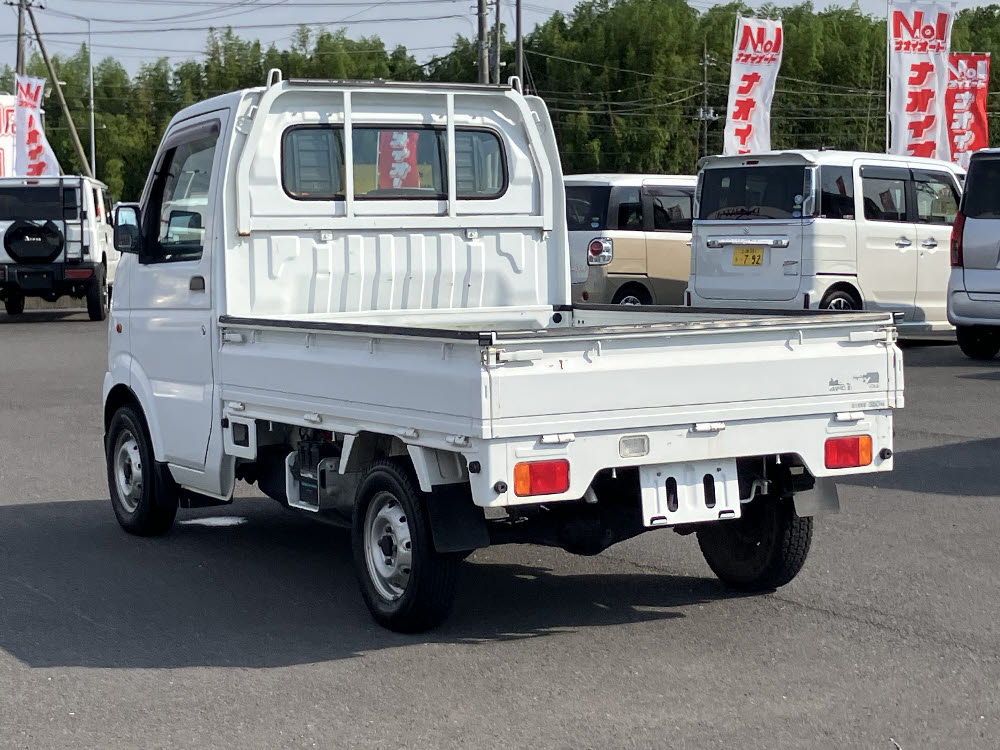 スズキ　キャリートラック　KC パワステ 4WD MT2枚目
