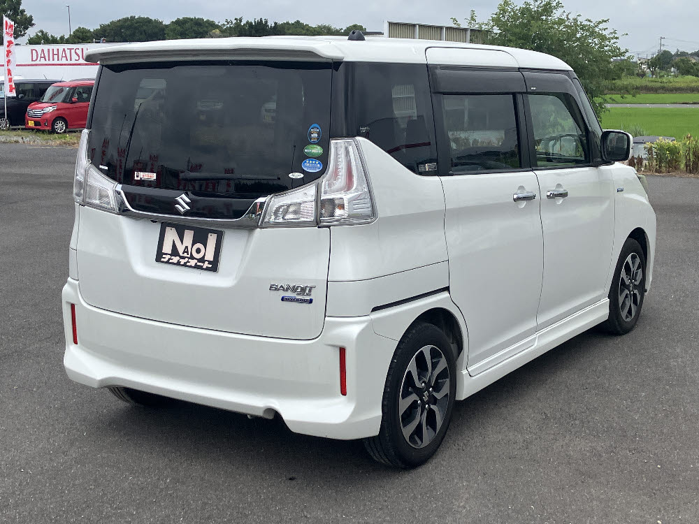 スズキ　ソリオバンデット　F LTD 8インチナビ4枚目