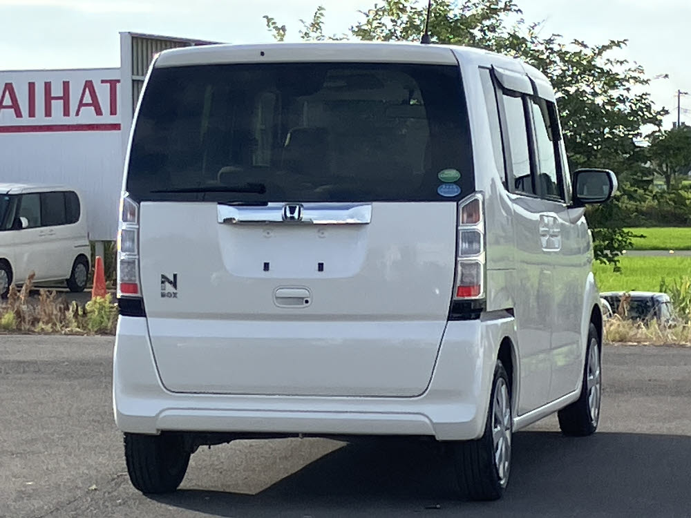 ホンダ N BOX G4枚目
