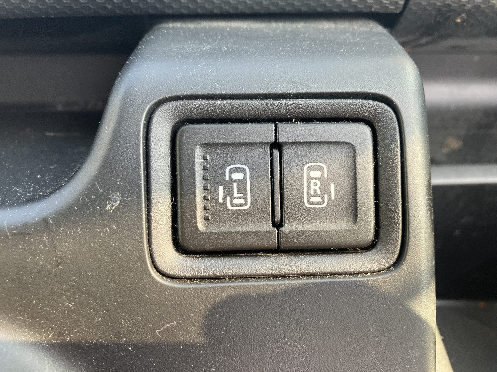 スズキ　ソリオ　HYBRID MZ17枚目