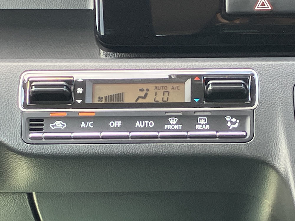 スズキ ワゴンRカスタムZ HYBRID ZX13枚目