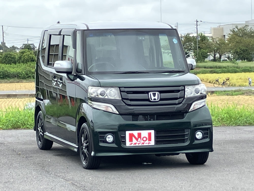 ホンダ N BOXカスタム 2トーンカラースタイル G・Lパッケーシ7枚目