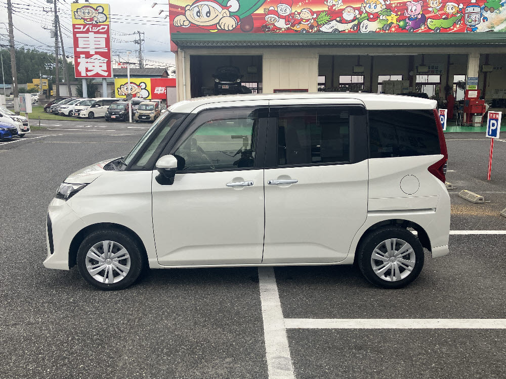 トヨタ　ルーミー　G 全方位モニター付き純正9インチナビ7枚目
