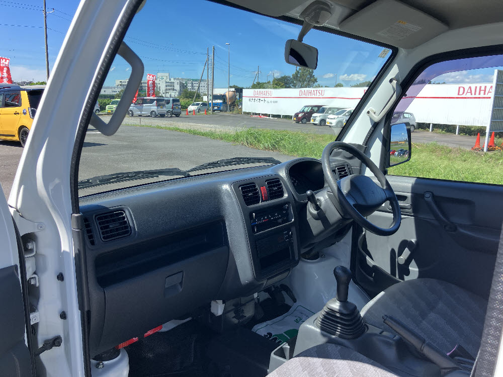 スズキ　キャリートラック　KCエアコン・パワステ 4WD12枚目