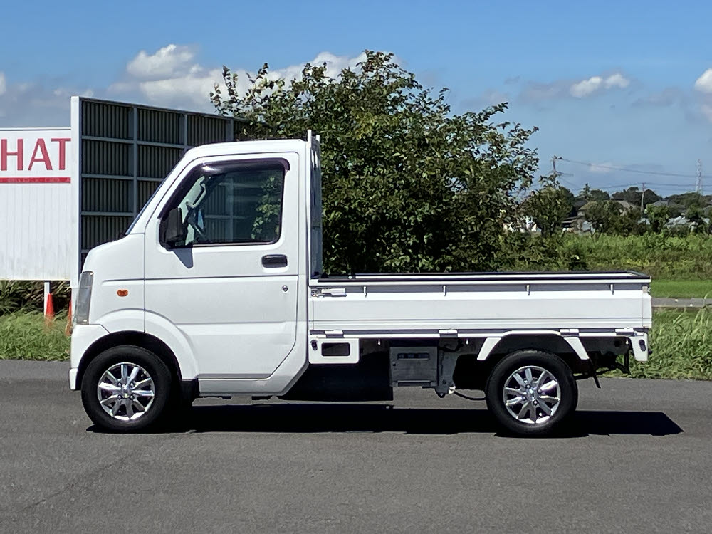 スズキ　キャリートラック　KCエアコン・パワステ 4WD1枚目