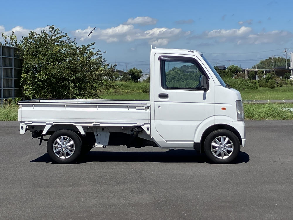 スズキ　キャリートラック　KCエアコン・パワステ 4WD7枚目