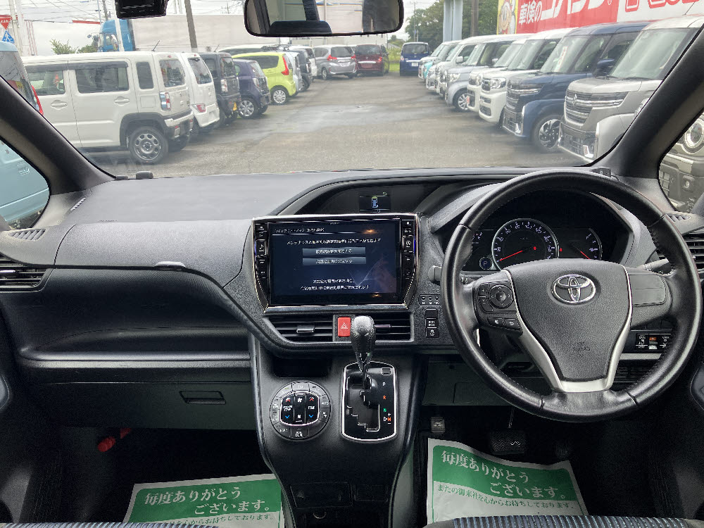 トヨタ　ヴォクシー　ZS 煌11枚目