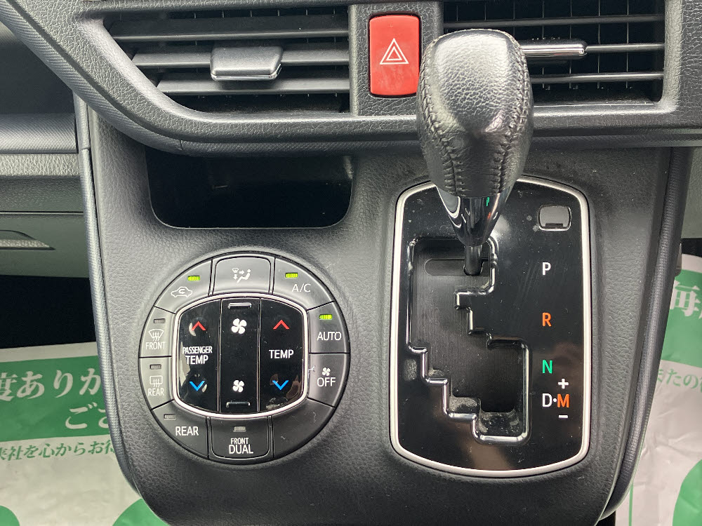 トヨタ　ヴォクシー　ZS 煌17枚目