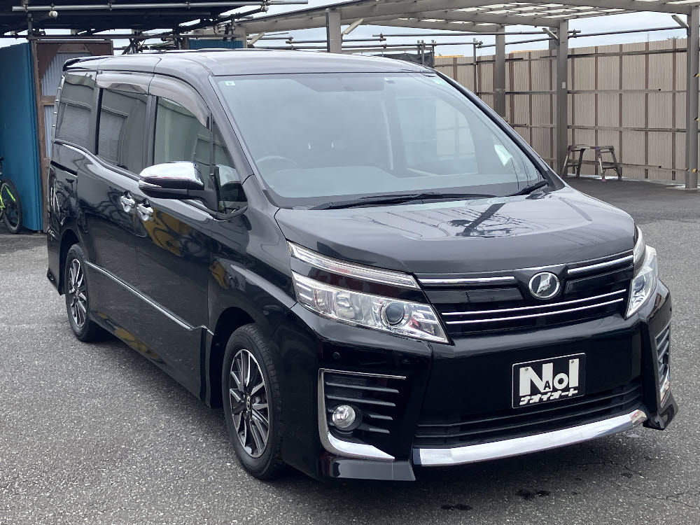トヨタ　ヴォクシー　ZS 煌2枚目