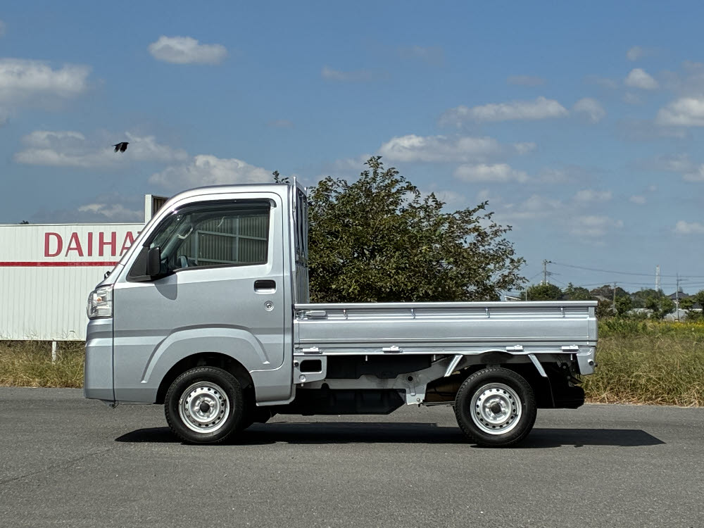 ダイハツ　ハイゼットトラック　スタンダード 2WD MT1枚目