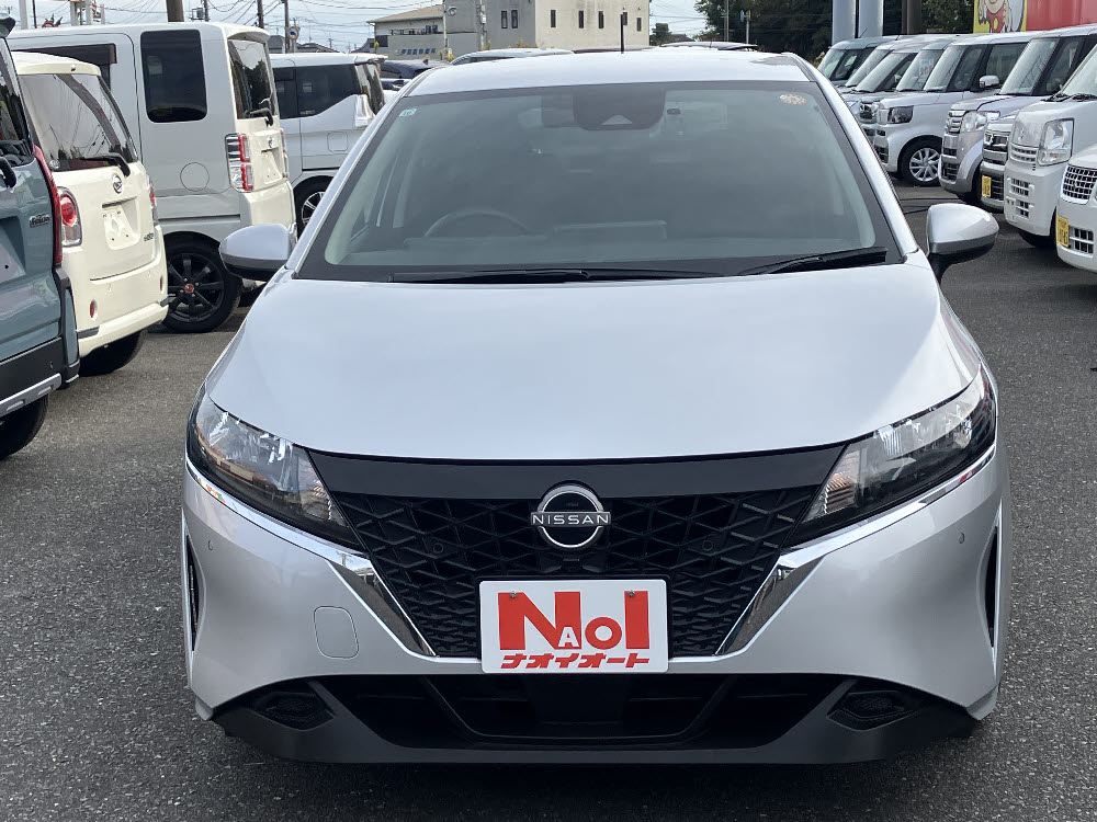 ニッサン ノート S 純正9インチナビ1枚目