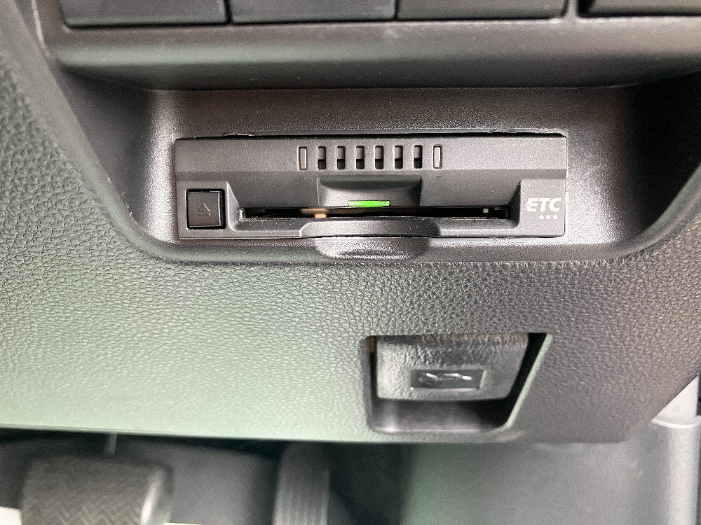 トヨタ　アクア　X 純正8インチDA18枚目