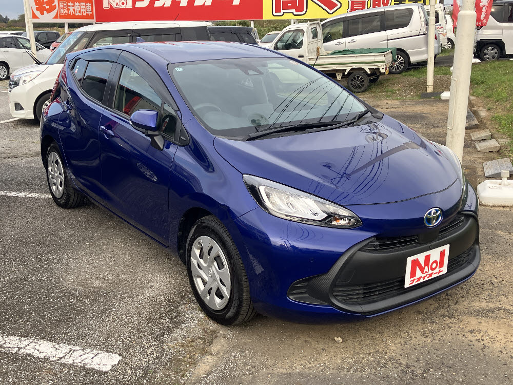 トヨタ　アクア　X 純正8インチDA2枚目