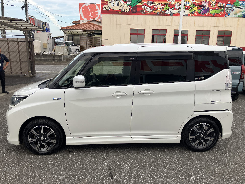 スズキ ソリオバンデット HYBRID MV 社外8インチナビ7枚目