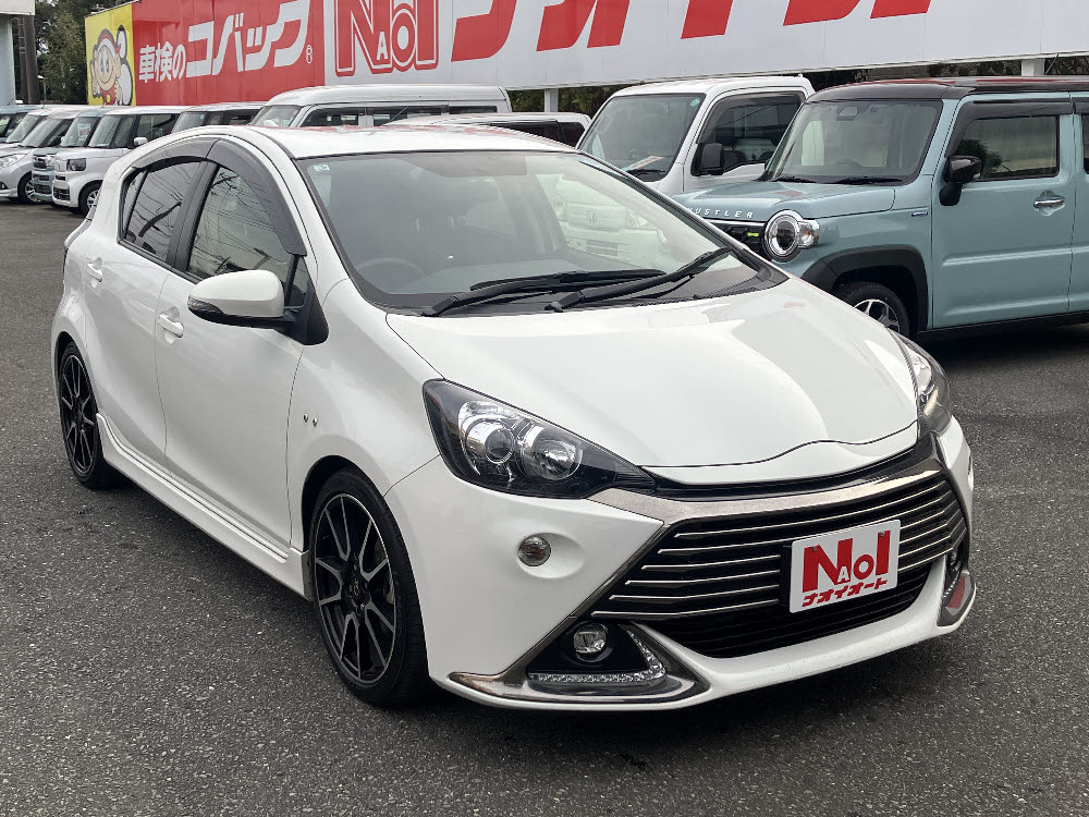 トヨタ アクア G G’s 純正7インチナビ2枚目