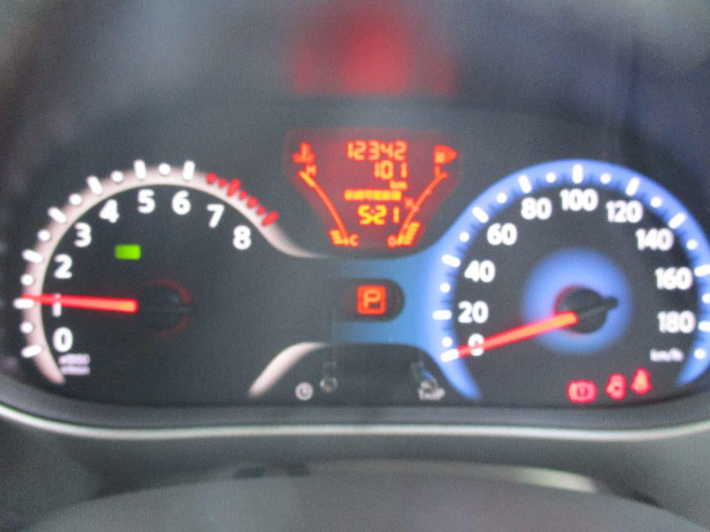 ニッサン　キューブ　15X　代車アップ4枚目
