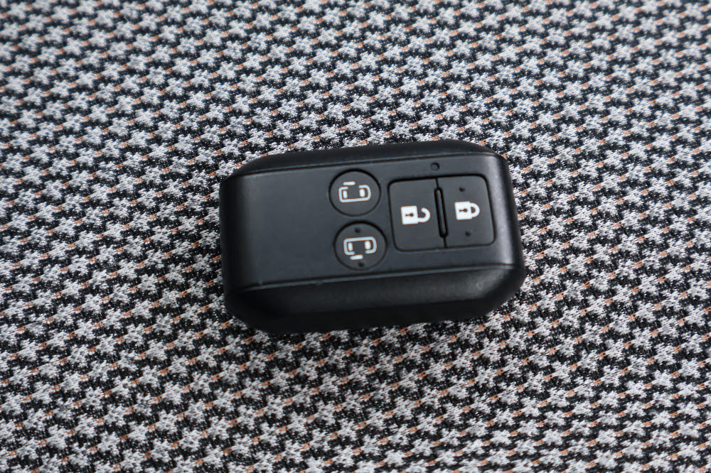 スズキ　ワゴンRスマイル　HYBRID X15枚目