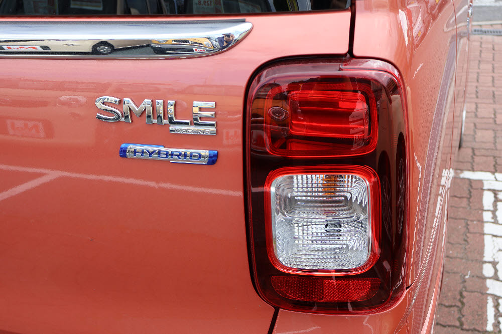 スズキ　ワゴンRスマイル　HYBRID X16枚目