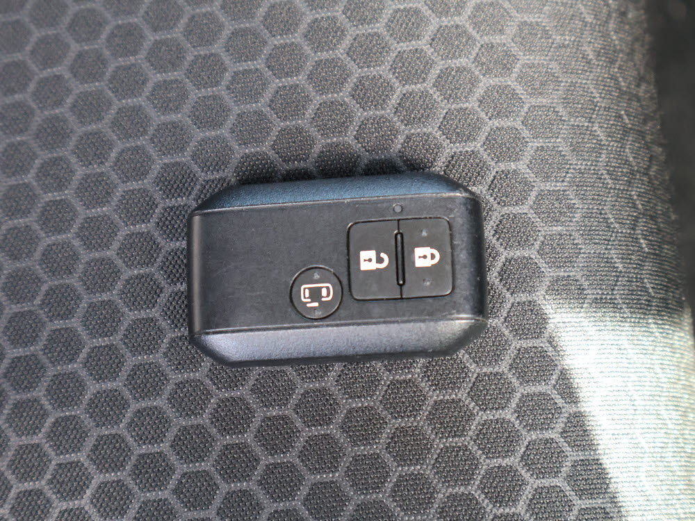 スズキ　スペーシアベース　XF16枚目