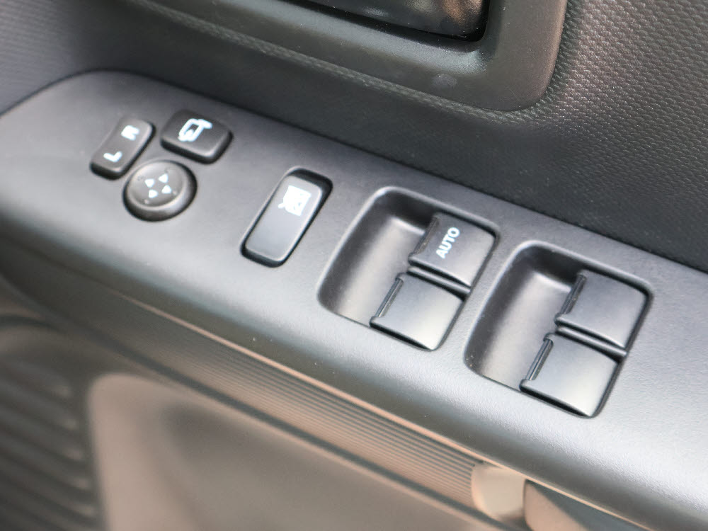 スズキ　スペーシアベース　XF17枚目