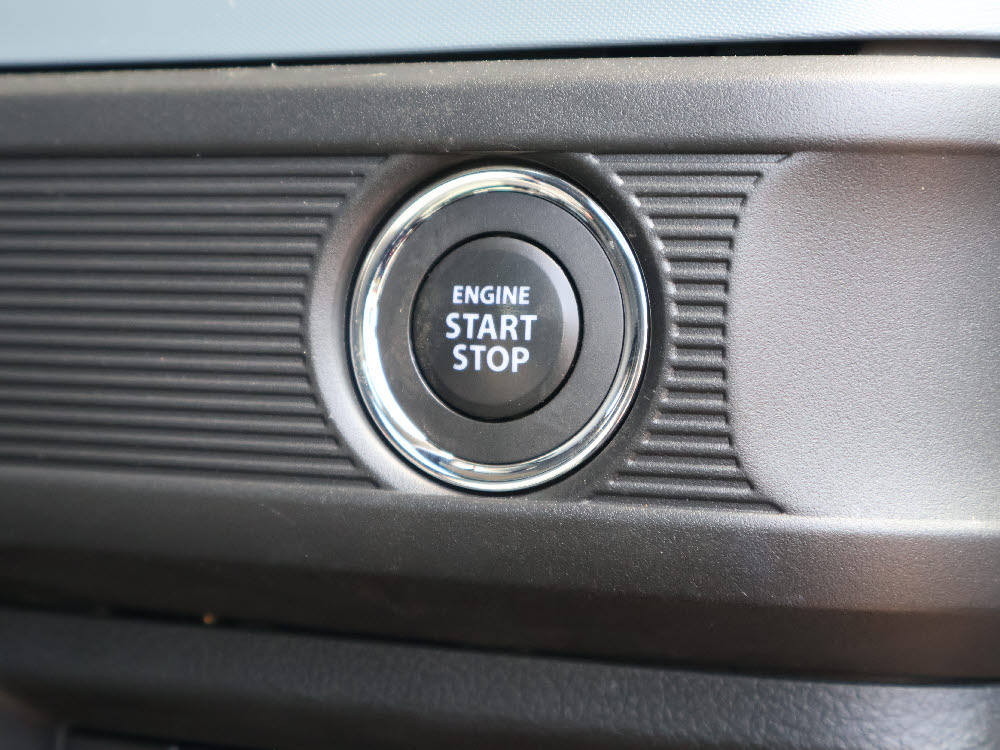 スズキ　スペーシアベース　XF18枚目