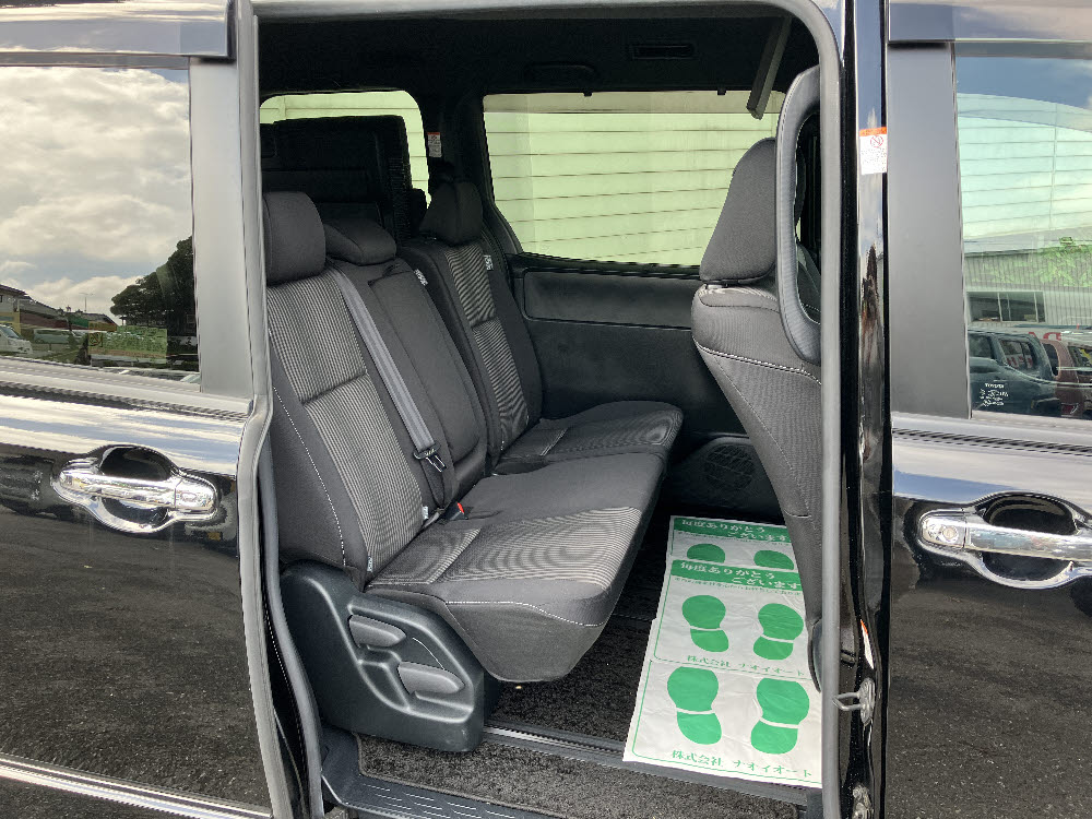 トヨタ　ヴォクシー　ZS　キラメキⅡ9枚目