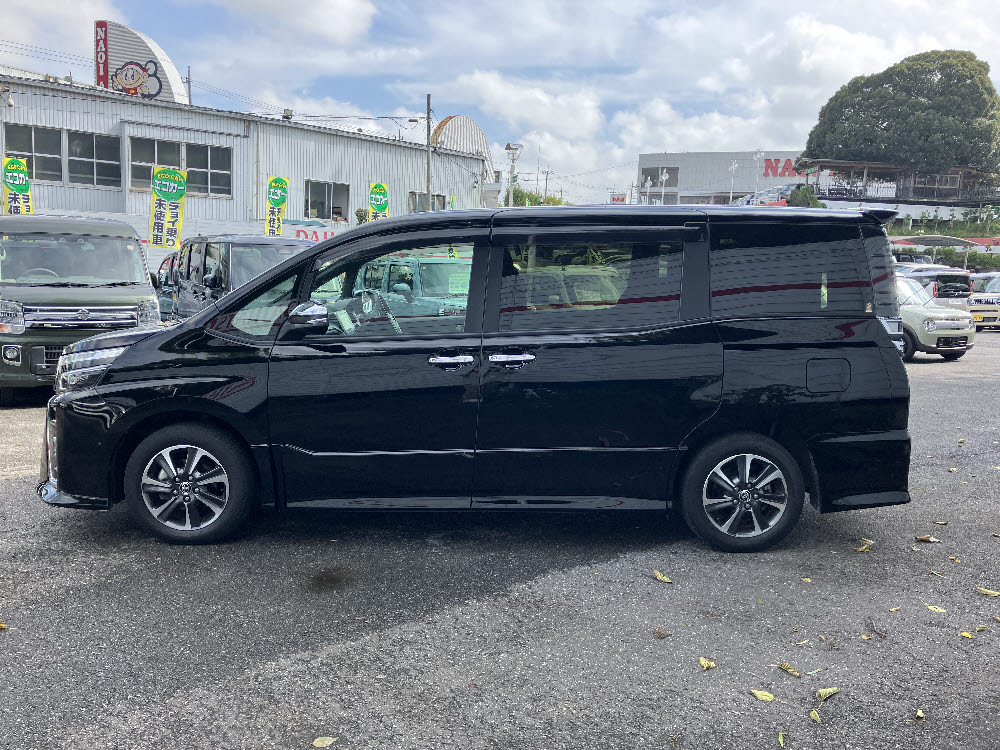 トヨタ　ヴォクシー　ZS　キラメキⅡ3枚目