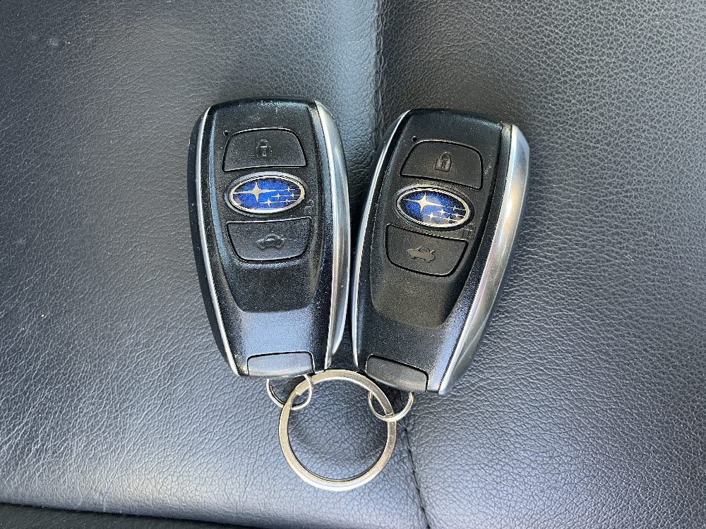 スバル　インプレッサスポーツHV2.0i-Sアイサイト13枚目