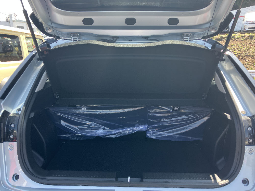 スズキ　フロンクス　9インチナビ付9枚目