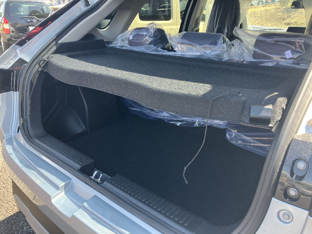 スズキ　フロンクス　9インチナビ付12枚目