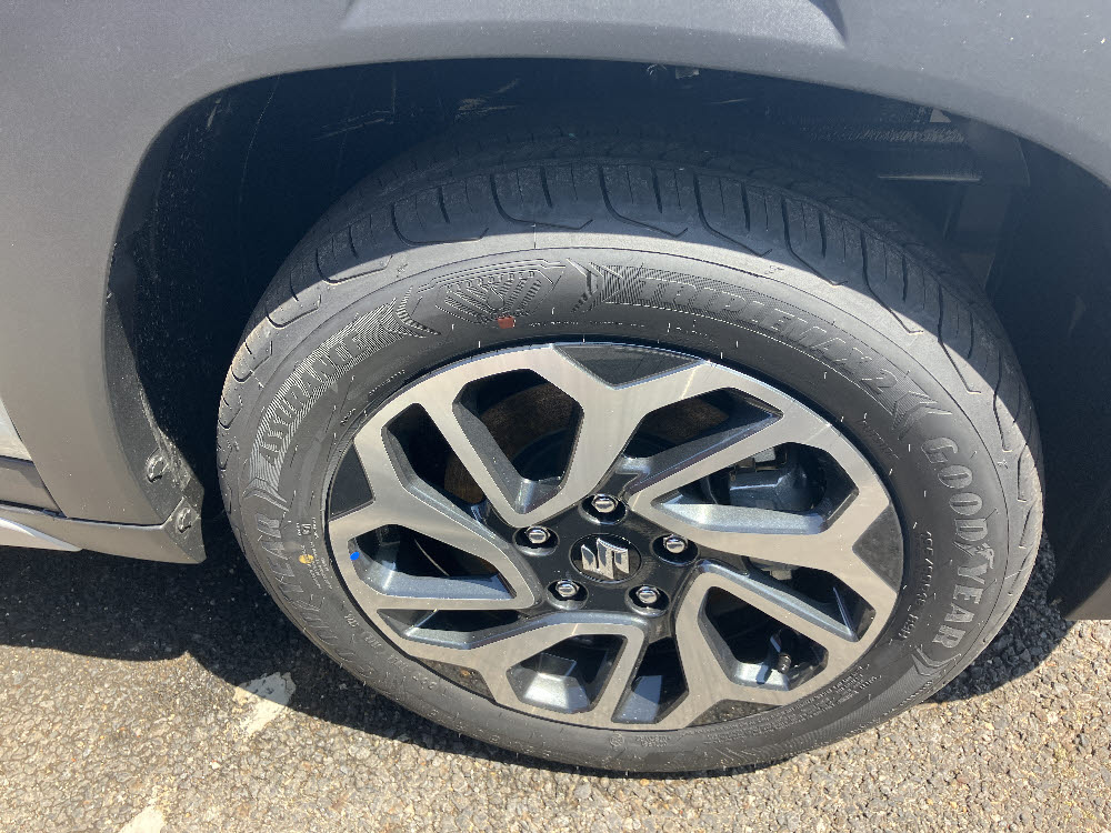 スズキ　フロンクス　9インチナビ付15枚目