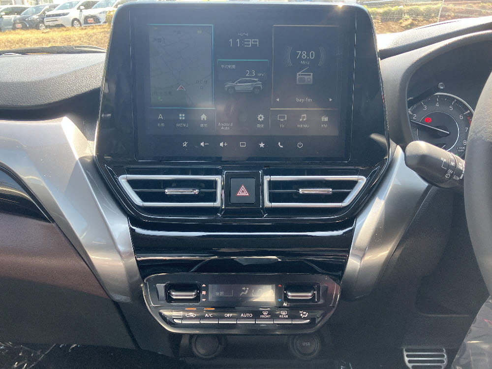 スズキ　フロンクス　9インチナビ付18枚目