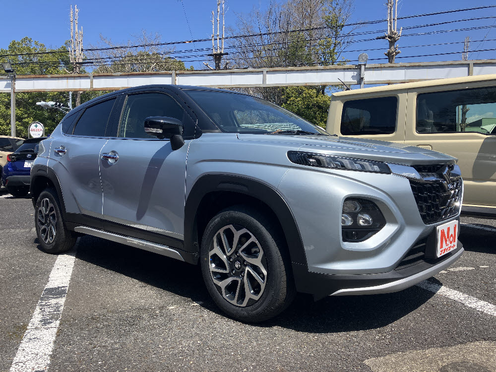 スズキ　フロンクス　9インチナビ付2枚目