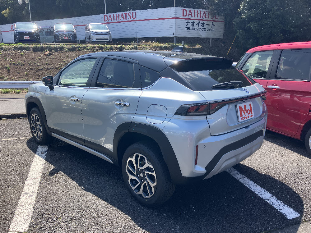 スズキ　フロンクス　9インチナビ付3枚目