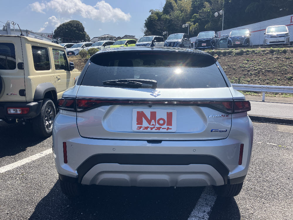 スズキ　フロンクス　9インチナビ付4枚目