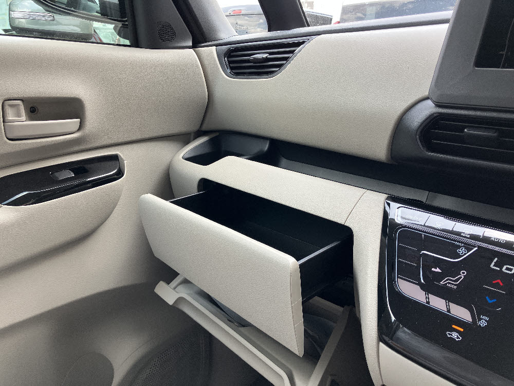 ニッサン　ルークス　X　19枚目