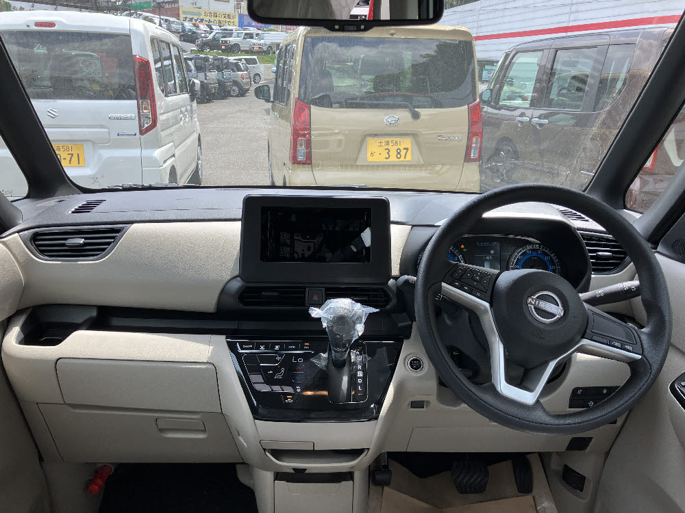 ニッサン　ルークス　X　7枚目