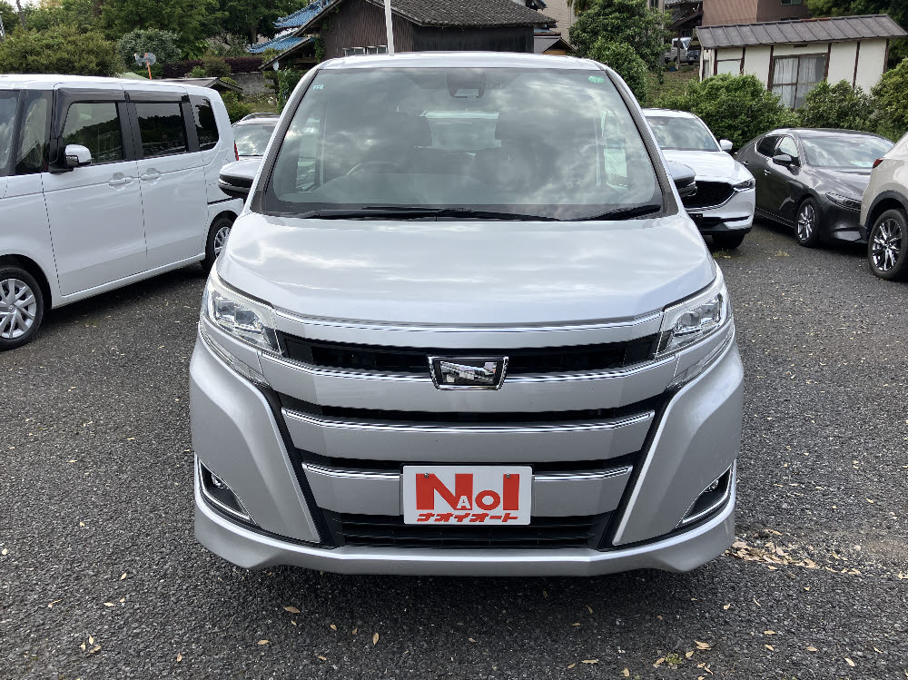 トヨタ　ノア　G1枚目