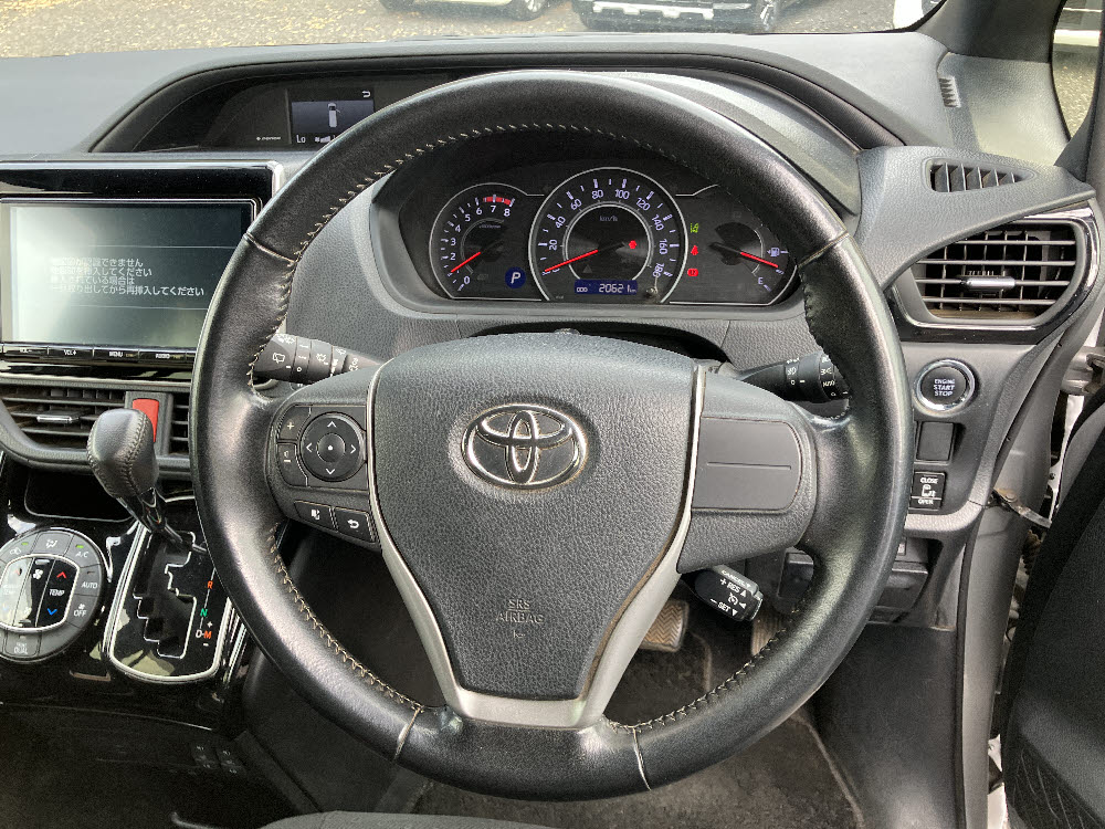トヨタ　ノア　G7枚目