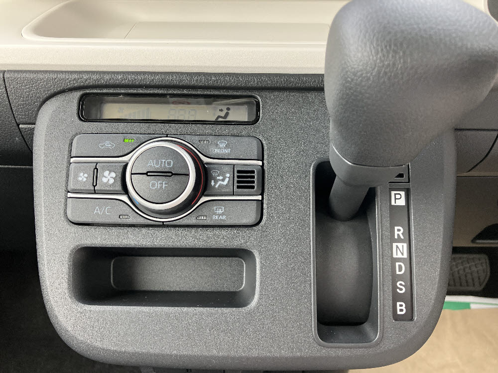 ダイハツ　ムーヴキャンバス　ストライプスX ODレス18枚目