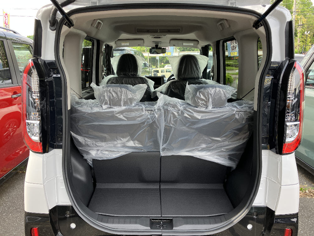 ミツビシ　デリカミニ　G　Premium 2WD9枚目