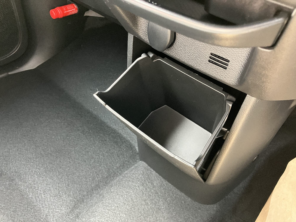 ミツビシ　デリカミニ　G　Premium 2WD19枚目