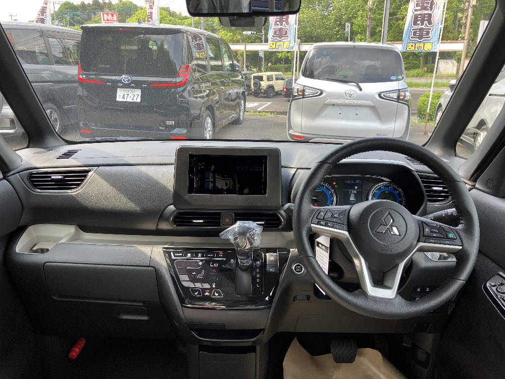 ミツビシ　デリカミニ　G　Premium 2WD7枚目