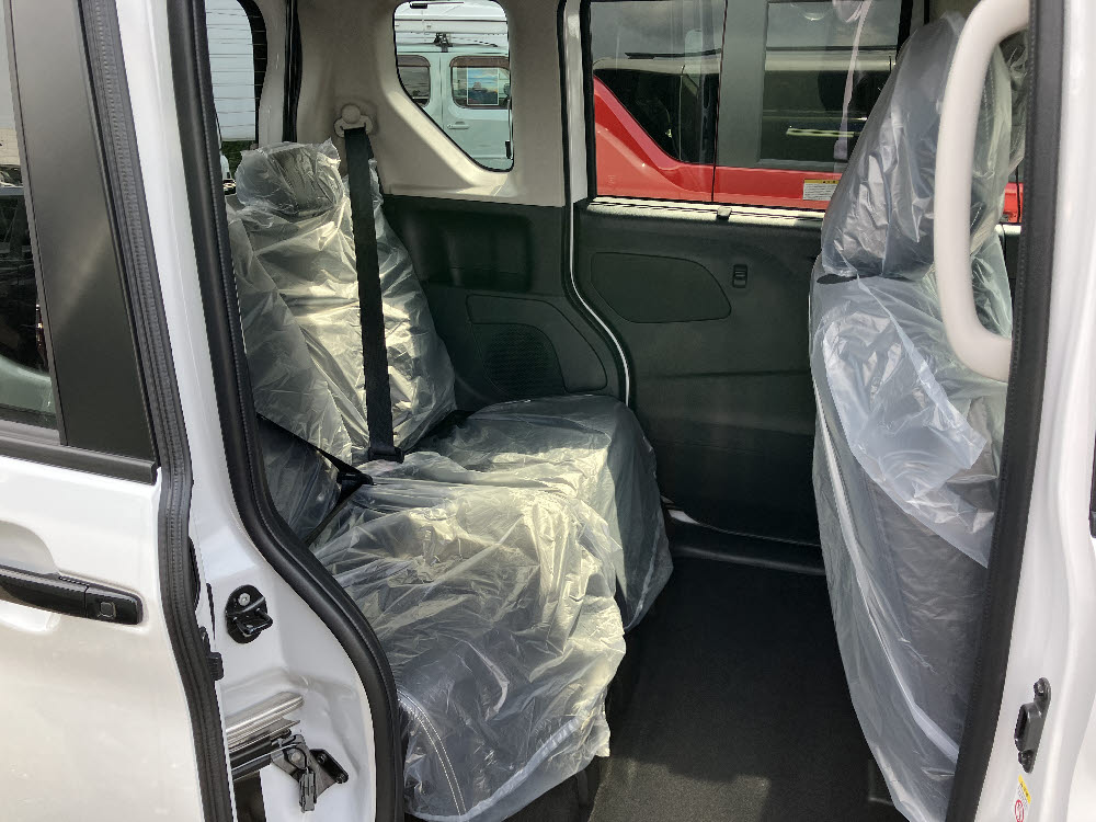 ミツビシ　デリカミニ　G　Premium 2WD8枚目