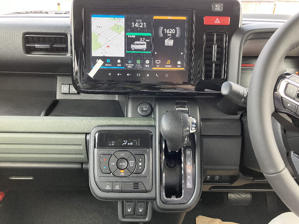 スズキ　スペーシアギア　XZ　2WD　9インチ全方位ナビ付15枚目