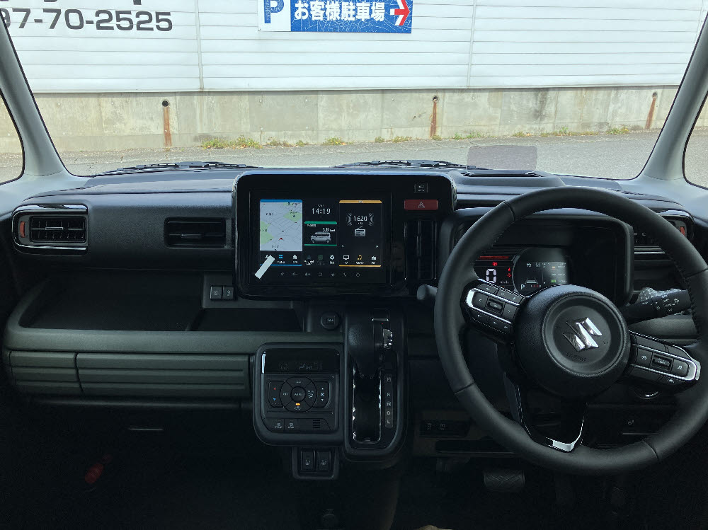 スズキ　スペーシアギア　XZ　2WD　9インチ全方位ナビ付7枚目