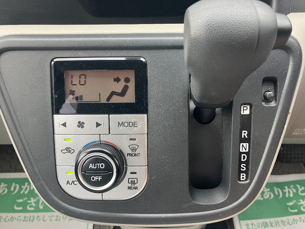 トヨタ　パッソ　XLパッケージS19枚目