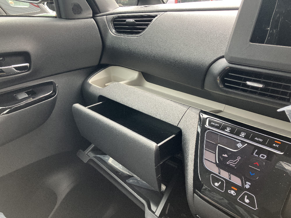 ミツビシ　デリカミニ　Gプレミアム ODレス19枚目