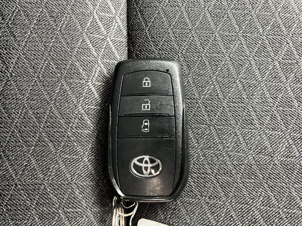 トヨタ　ノア　S-G13枚目